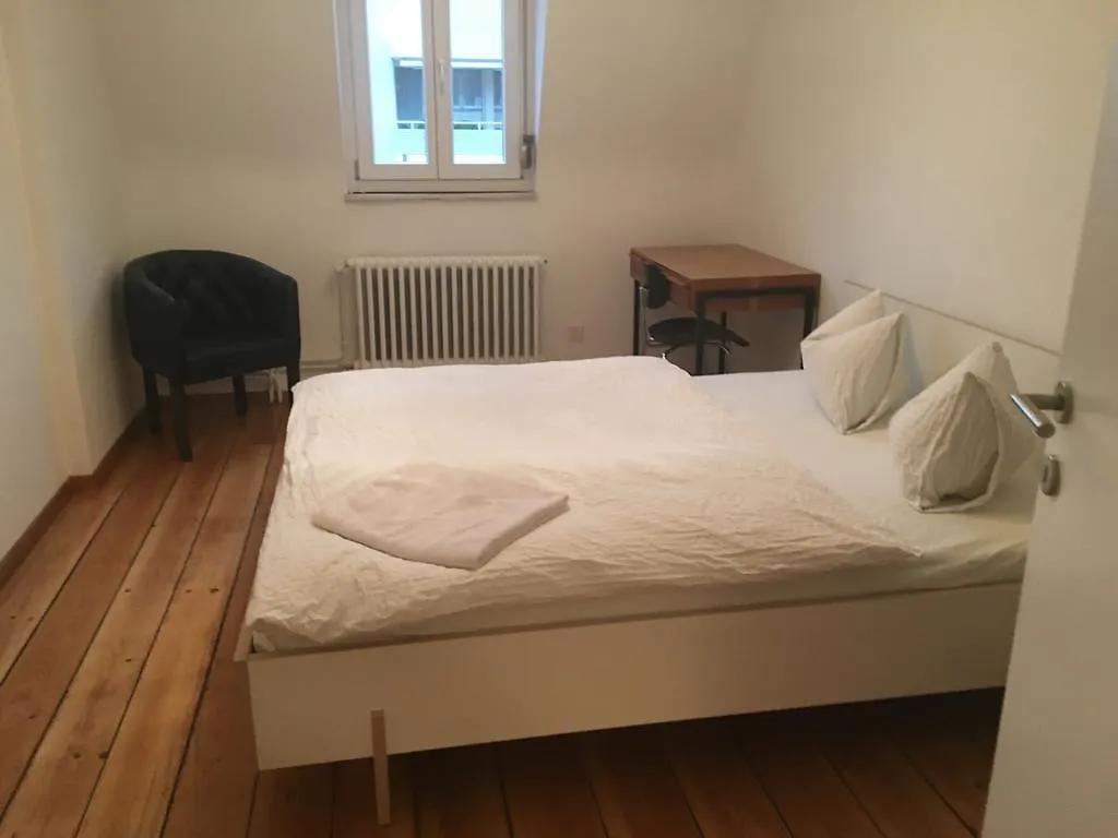 B&B Adriana Basilea 0*,  Suiza